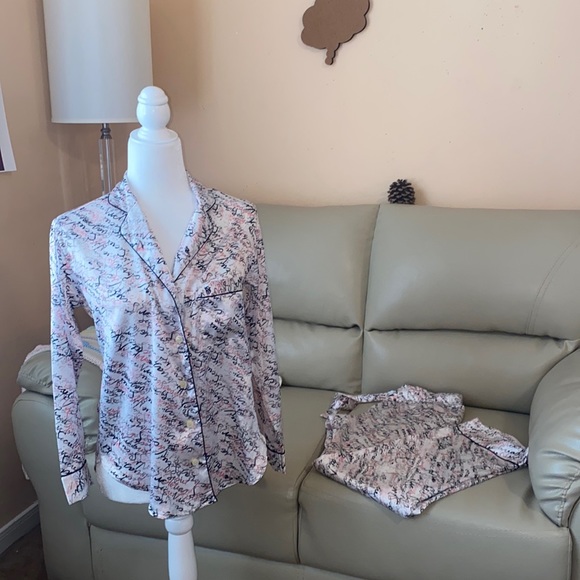 Victoria's Secret Other - Pajama set Victoria’s secret